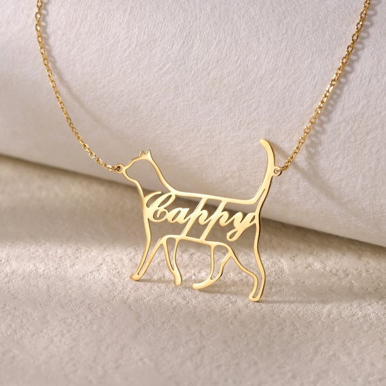 Personalized necklace with your furry friend&#39;s name and breed 